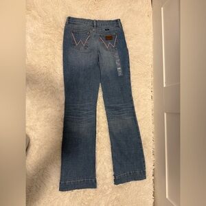 Women’s Wrangler Jeans - size 27
